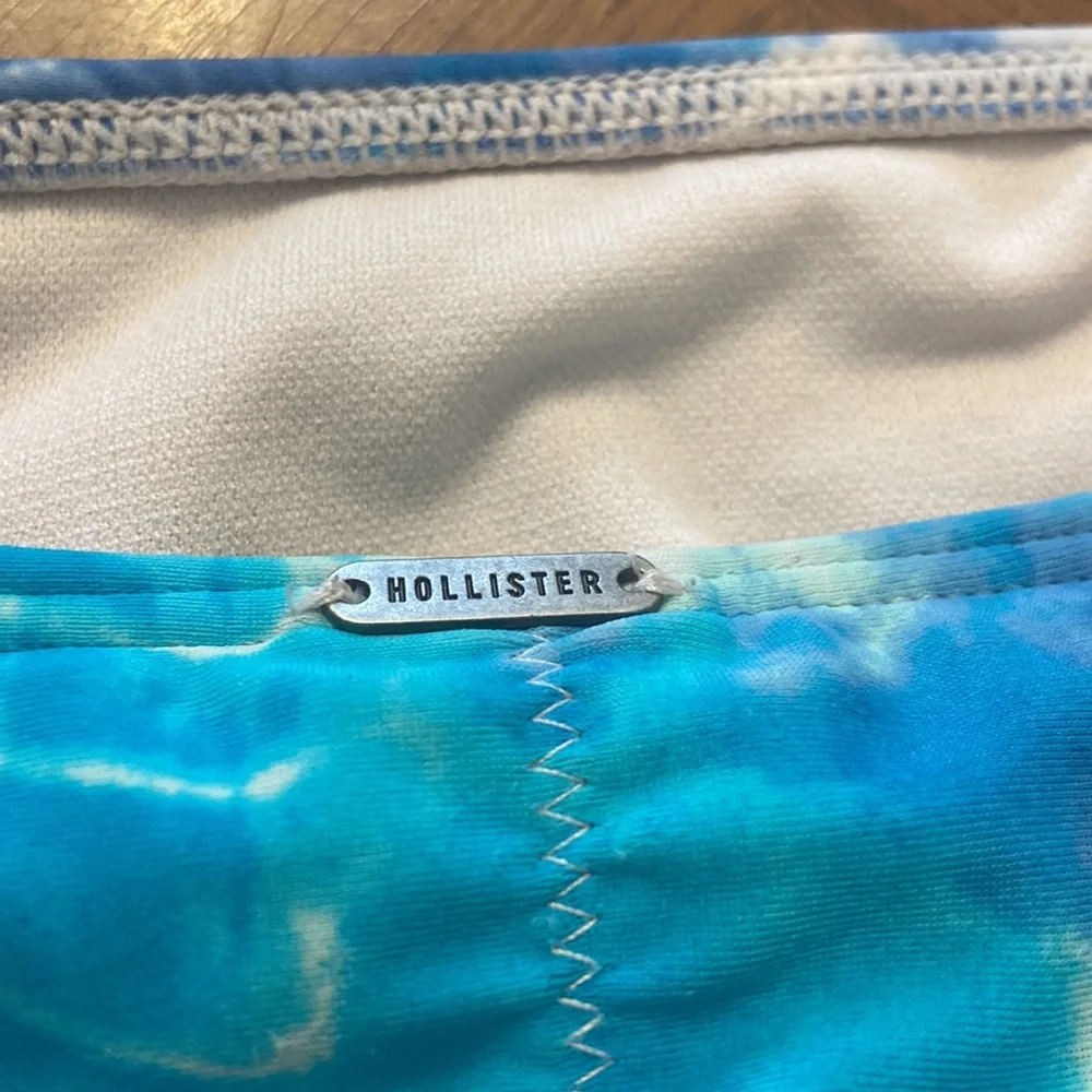 Hollister blue tie-dye triangle bikini small adjustable straps small